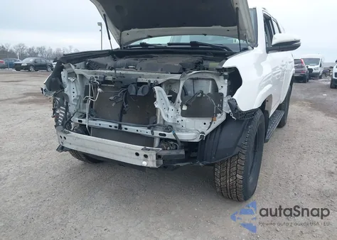 2021 Toyota 4Runner Sr5 Premium z USA, uszkodzony, nr VIN JTENU5JR9M5846944